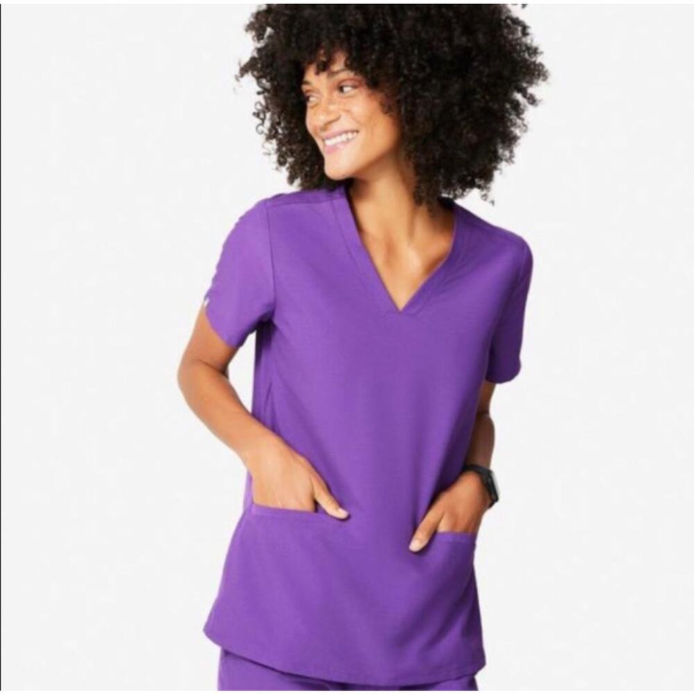 FIGS Purple Casma Three Pocket Scrub Top XS EUC